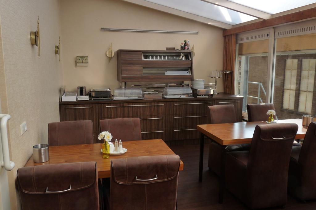 Hotel Pax Арнем Екстер'єр фото